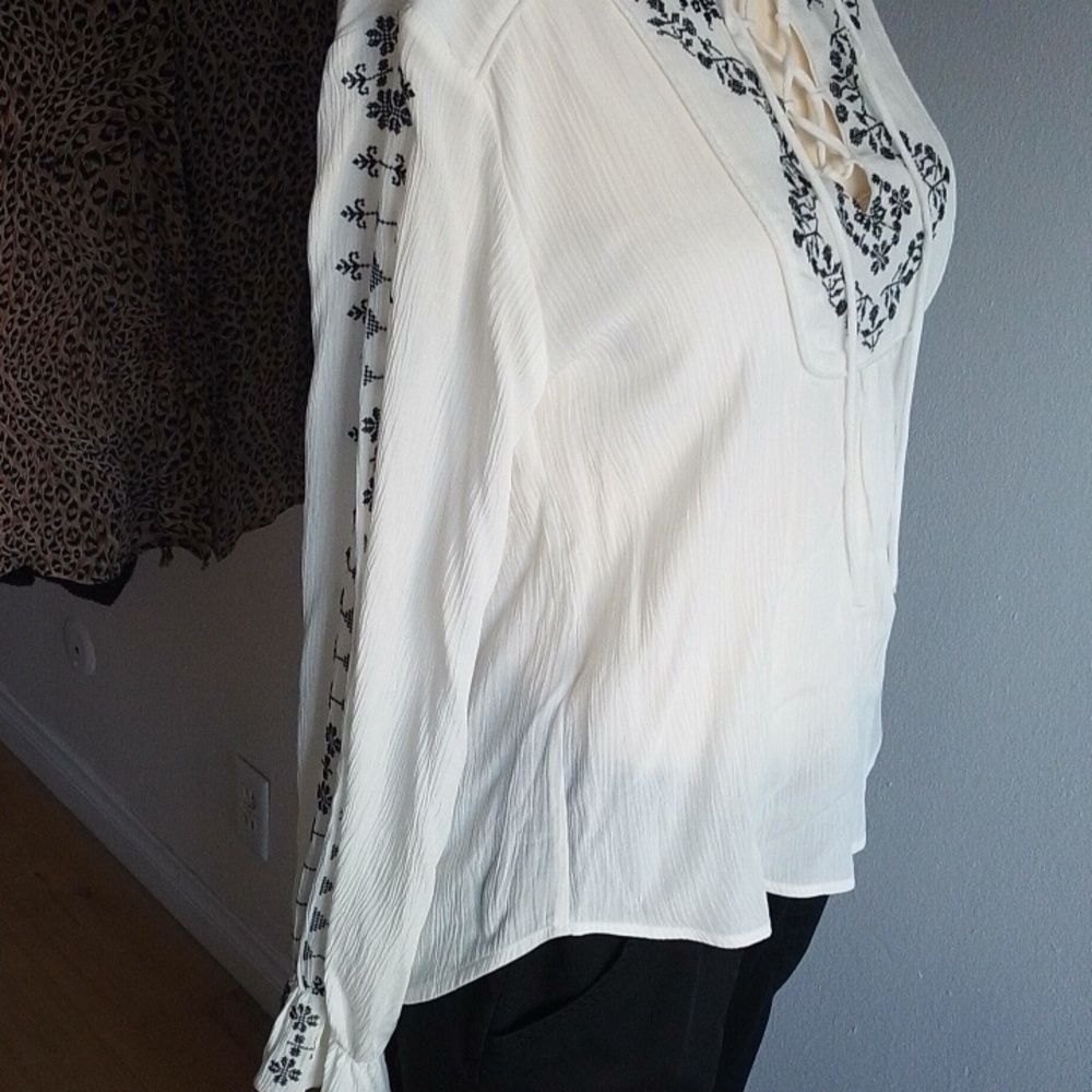 H & M Embroidered Peasant Shirt - Picture 5 of 6